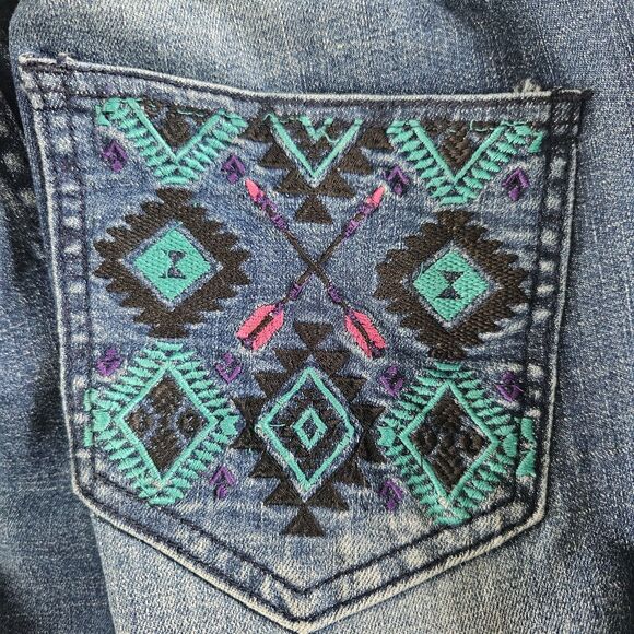 Cowgirl Tuff Fiesta Jeans Size 28X33 Aztec Embroidered Pockets Boot Cut Stretch - Picture 6 of 10